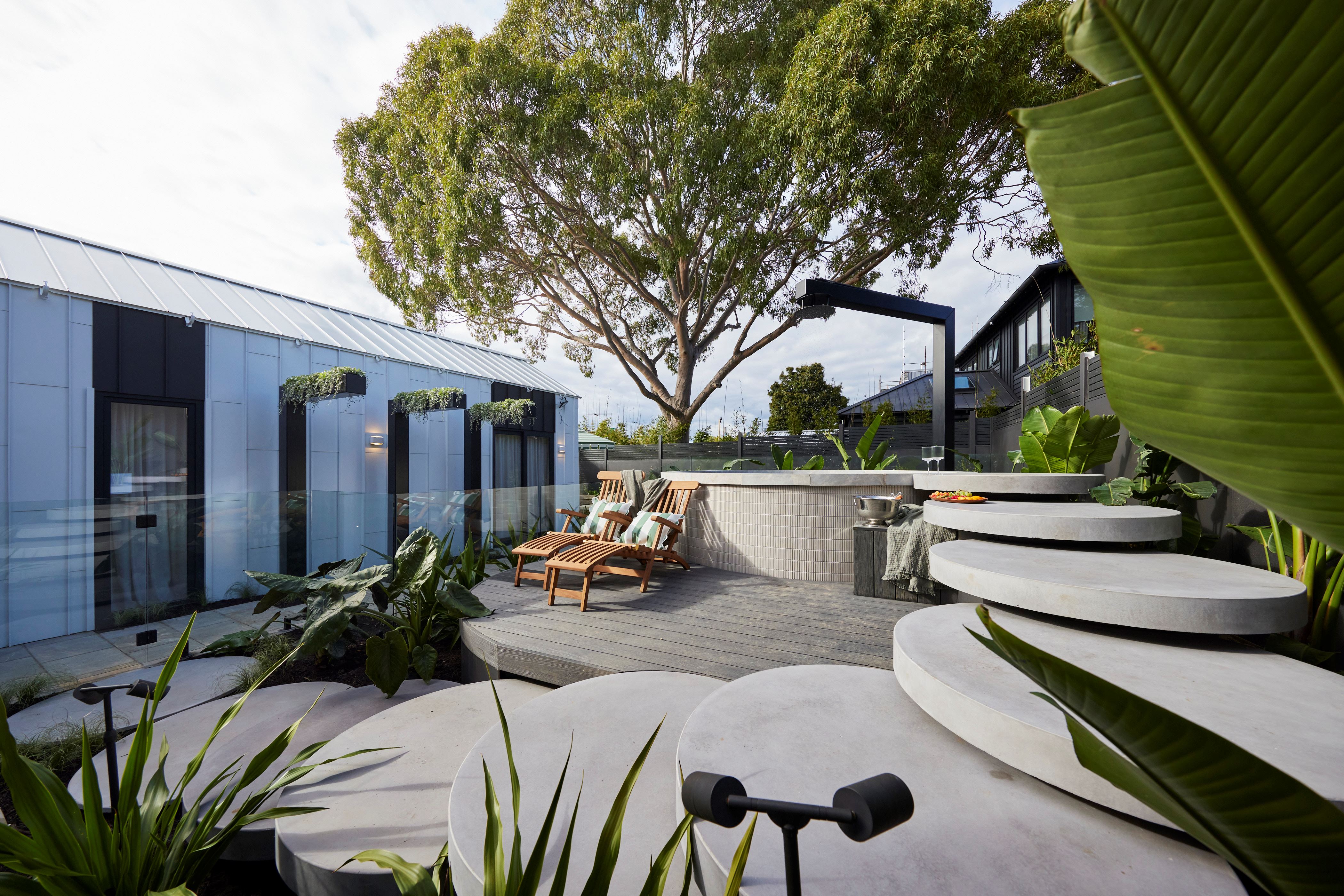 Outdoor Pool Entertaining Area